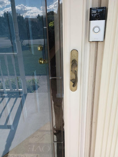 Benefits of using a residential locksmith for home security